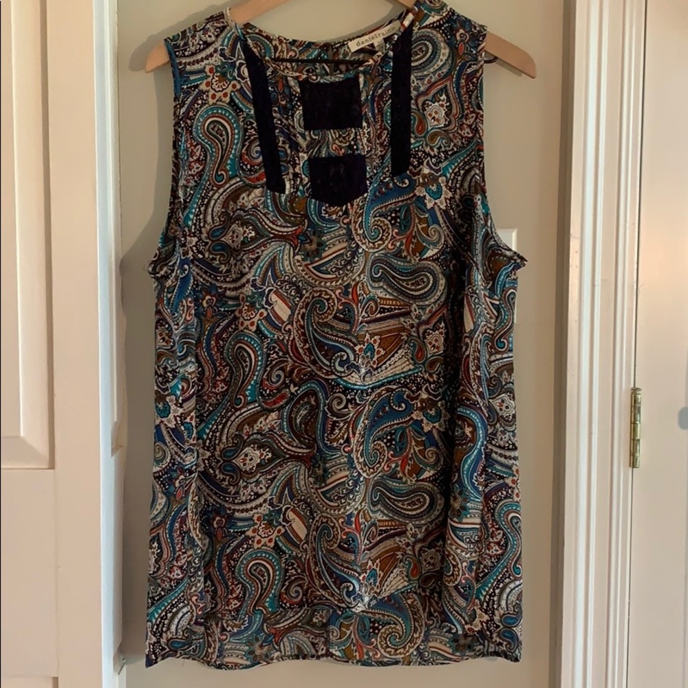 Paisley Sleeveless Blouse